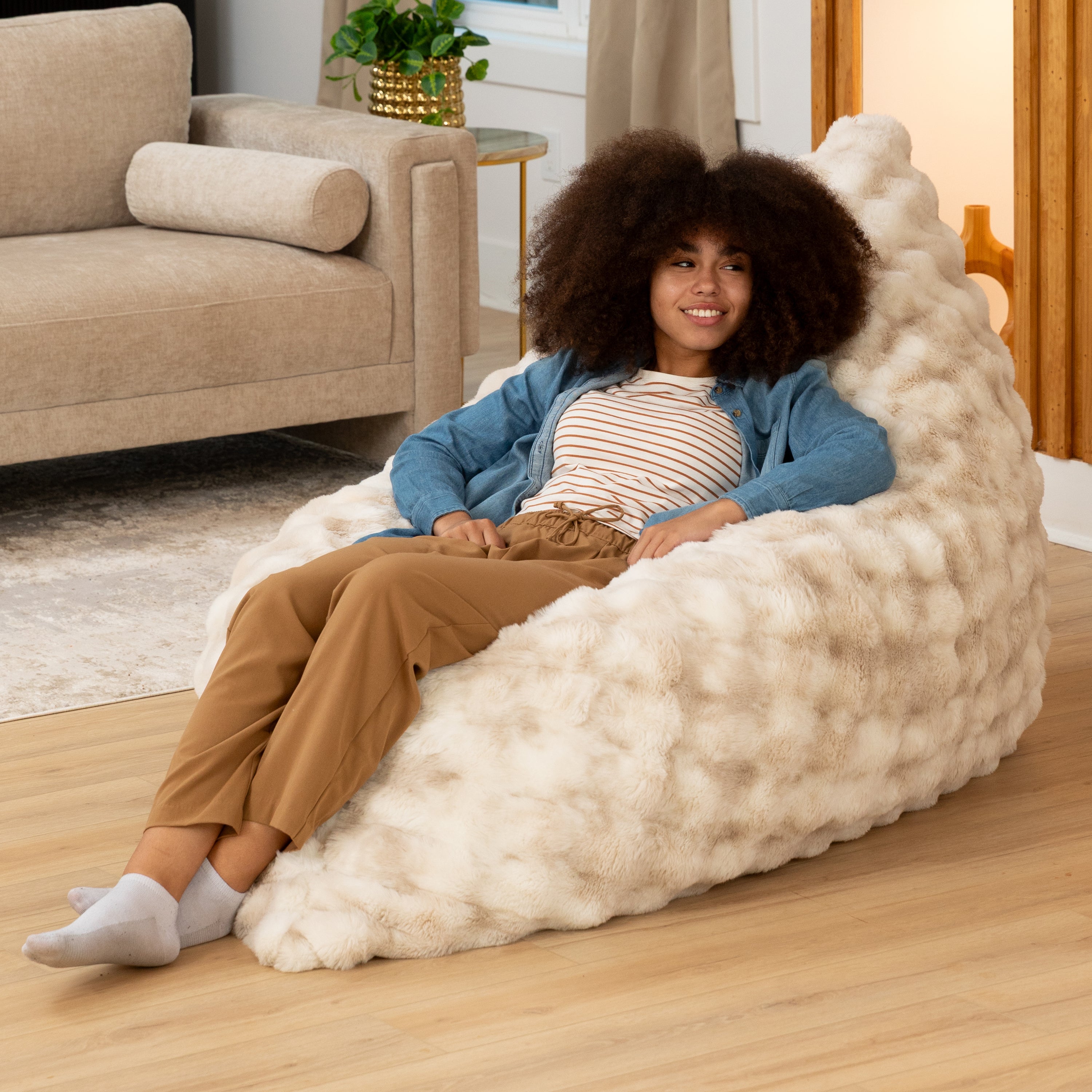 LoungePuff by Raven-Symoné